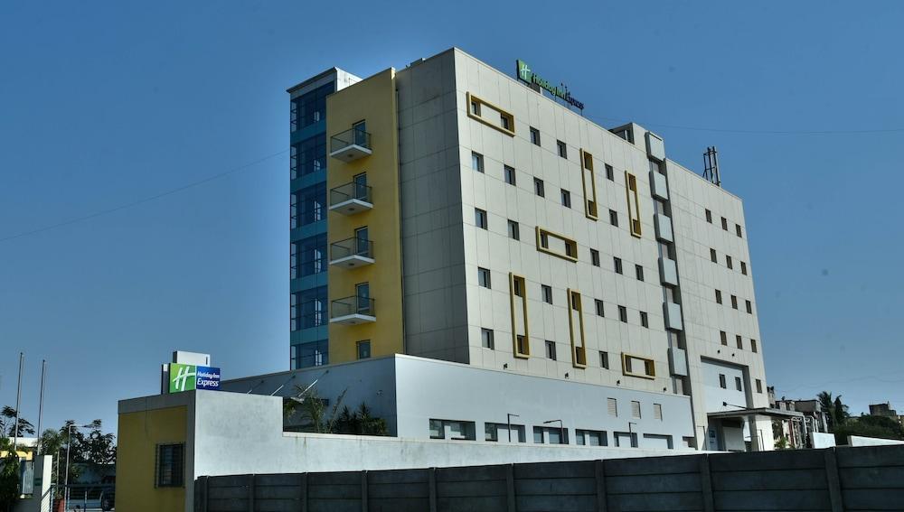 Holiday Inn Express Nashik Indira Nagar By Ihg מראה חיצוני תמונה