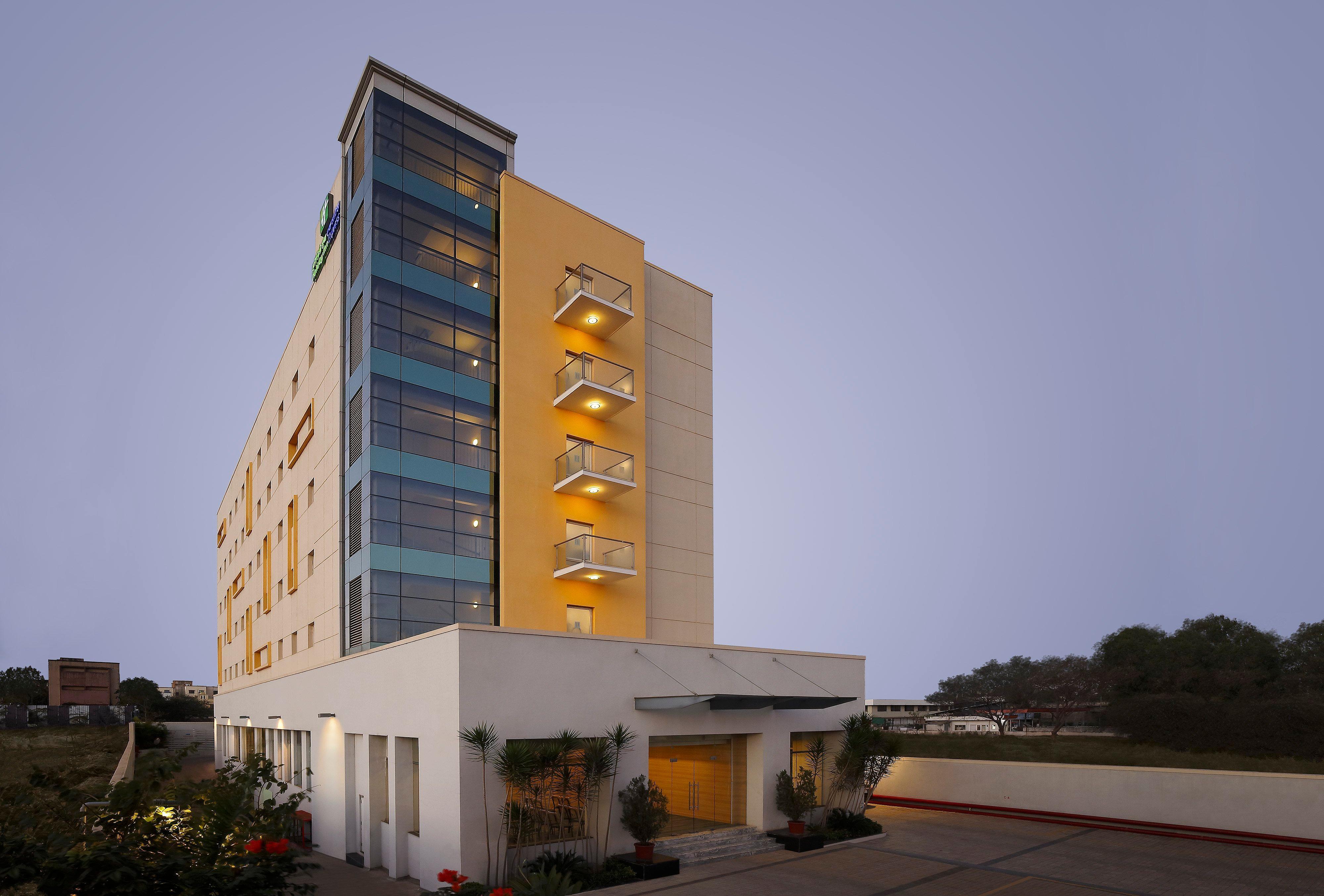 Holiday Inn Express Nashik Indira Nagar, An Ihg Hotel מראה חיצוני תמונה