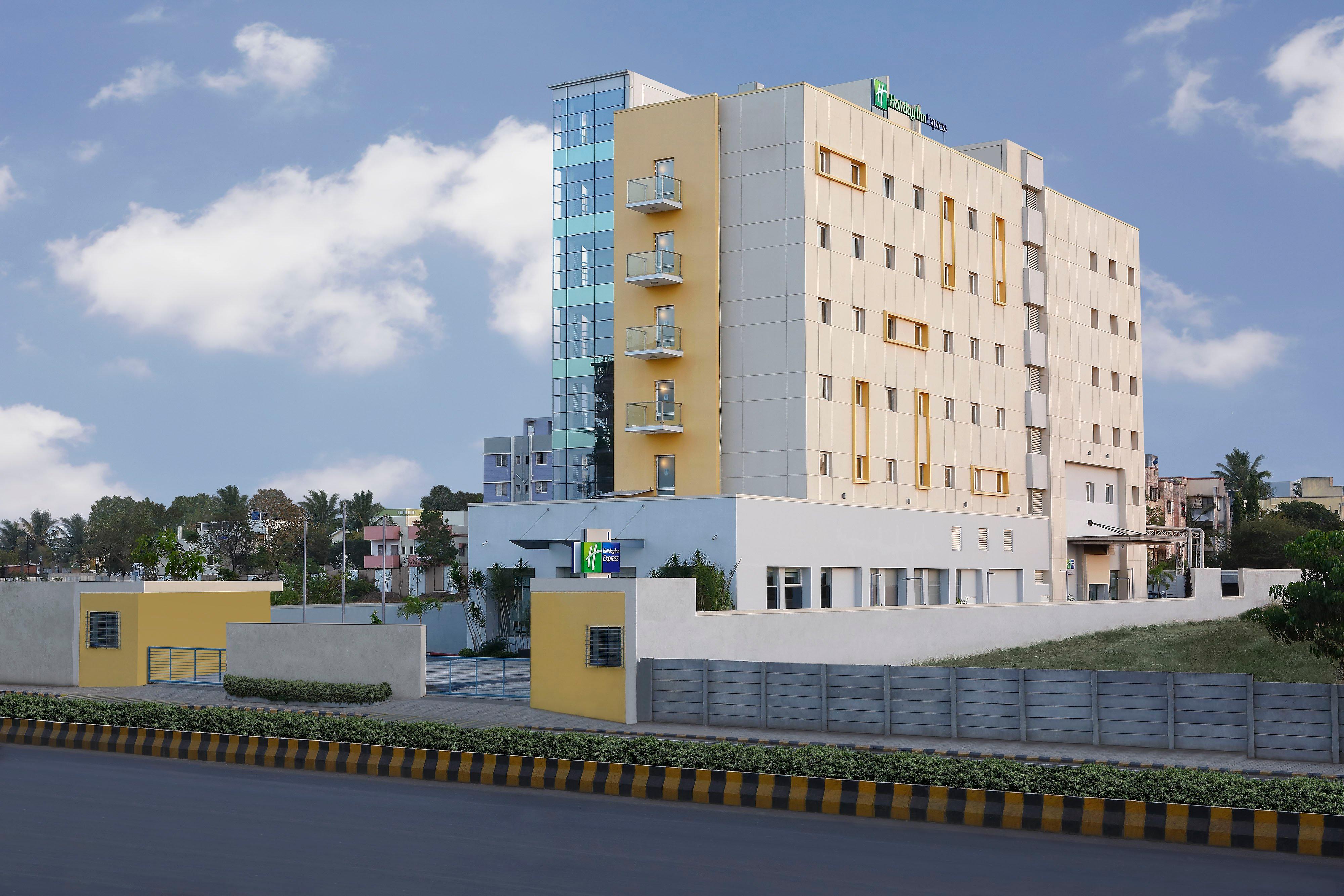 Holiday Inn Express Nashik Indira Nagar By Ihg מראה חיצוני תמונה