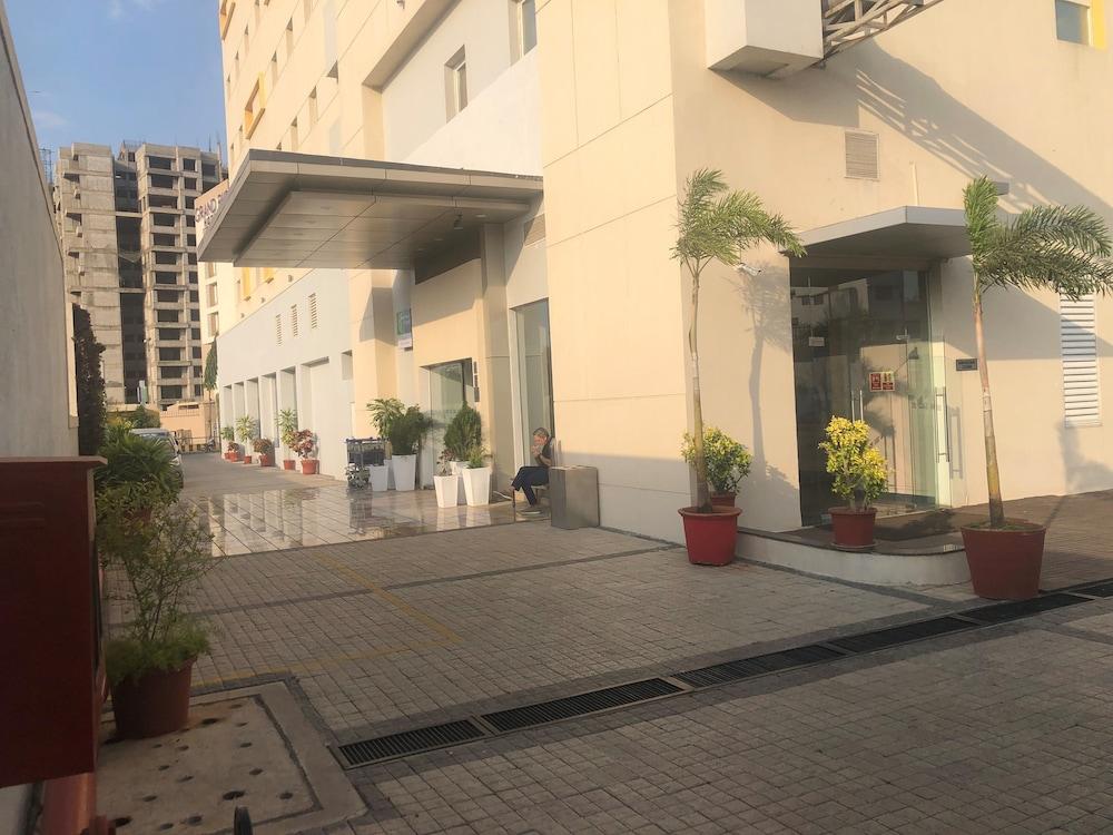 Holiday Inn Express Nashik Indira Nagar By Ihg מראה חיצוני תמונה