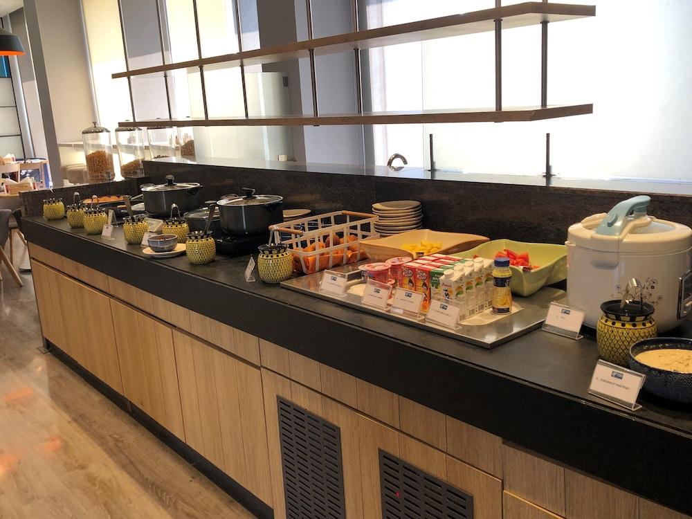 Holiday Inn Express Nashik Indira Nagar By Ihg מראה חיצוני תמונה