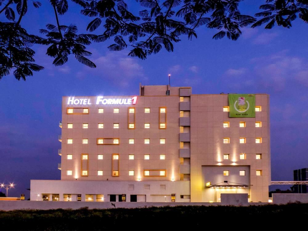 Holiday Inn Express Nashik Indira Nagar, An Ihg Hotel מראה חיצוני תמונה